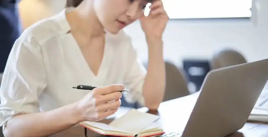 経営に悩むサロンオーナー